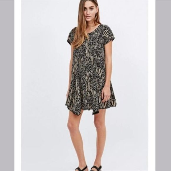 Silence + Noise Urban Outfitters Mini Dress. Whimsygoth, Beachy, Relaxed Mobwife - Picture 1 of 10